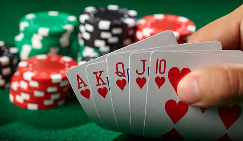 Giới Thiệu Về Poker